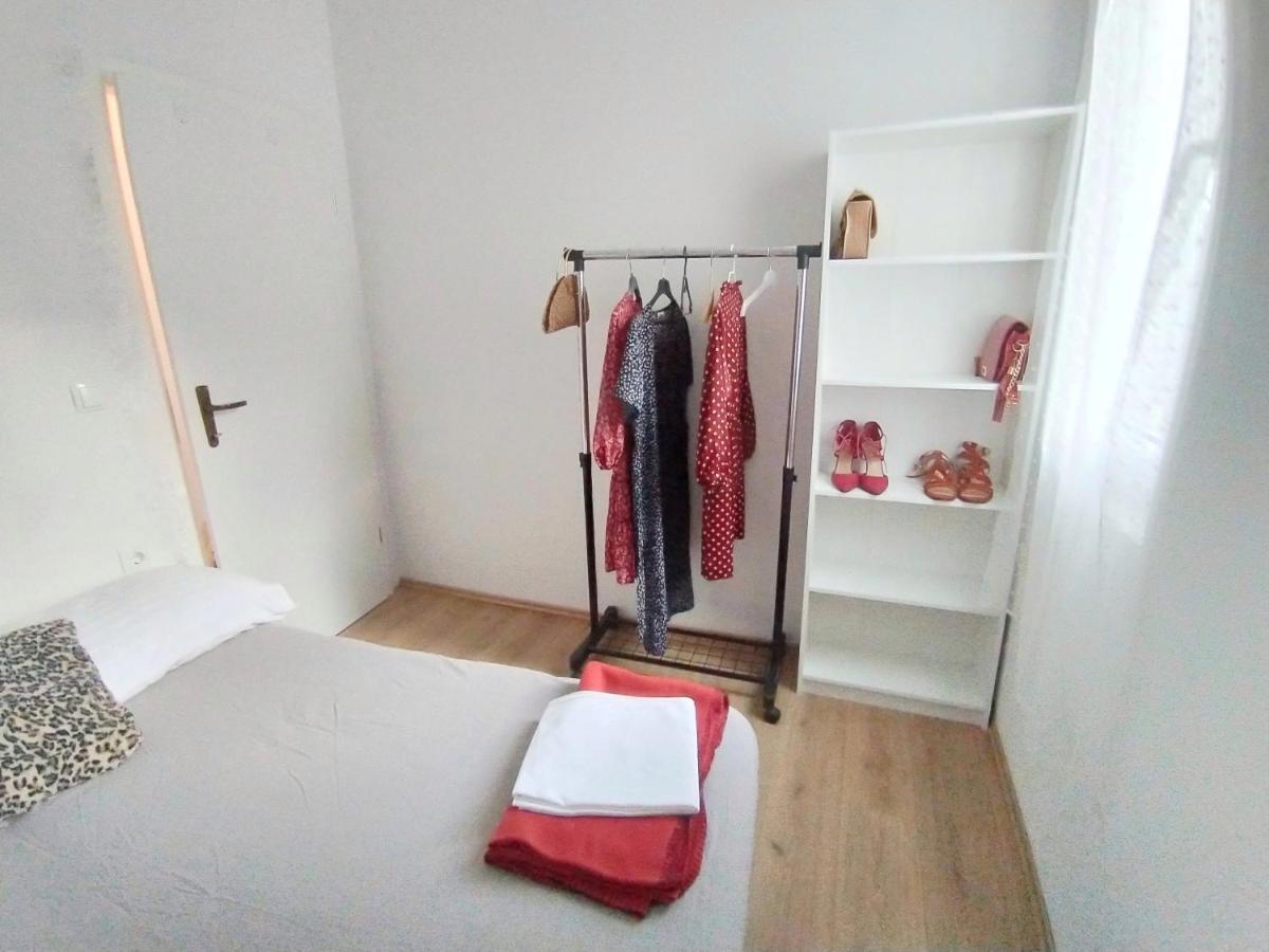 Modern Apartment With 3 Bedrooms Makarska Eksteriør billede